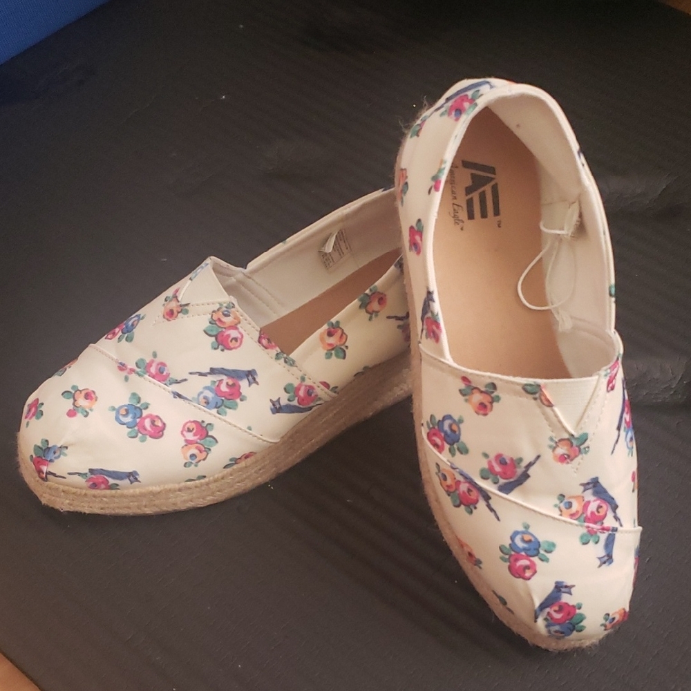 American Eagle by Payless Floral Canvas Espadrilles